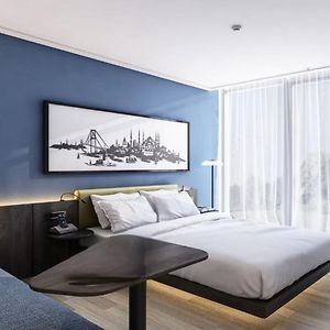 Standard Queen Room Balcony